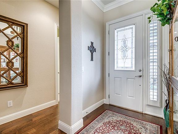 3rd image of 7160 Oakmont Dr