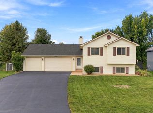 7163 158th St W, Apple Valley, MN 55124