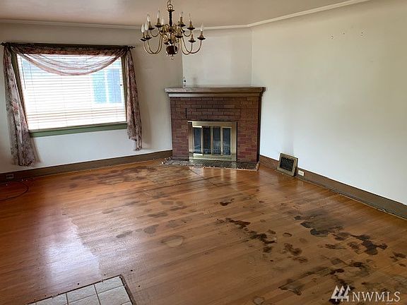2nd image of 3565 Tacoma Ave S