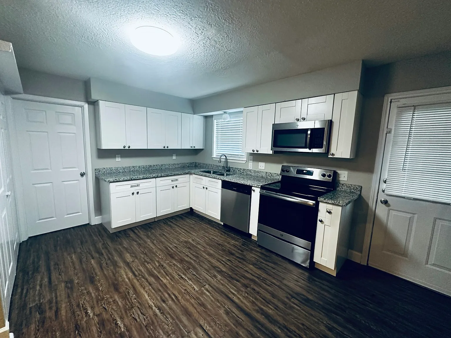 1702 Tyler Street — Photo 4