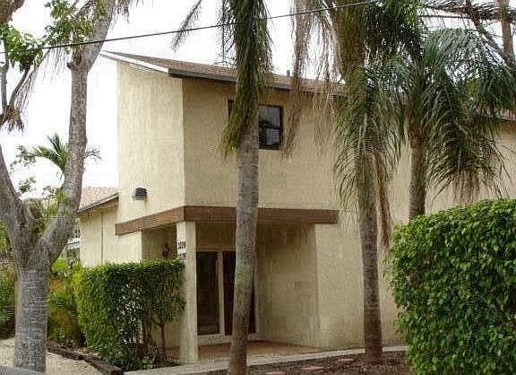 1st image of 3224 Gifford Ln