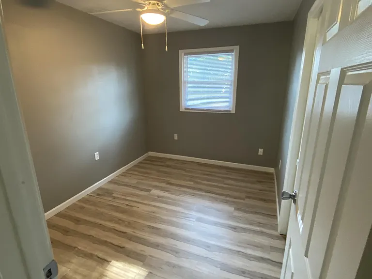 333 S Steffler St #4 — Photo 8