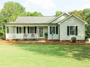 2209 Cedarwood Ct, Asheboro, NC 27205