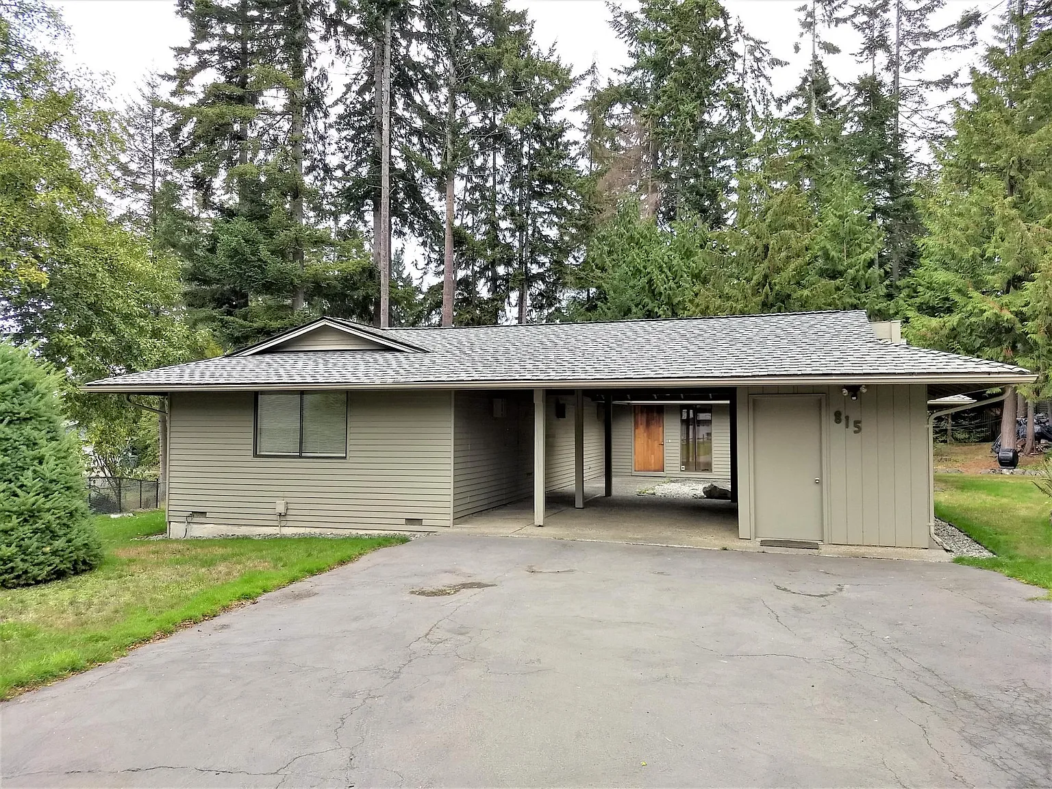 815 Seamount Dr photo 1