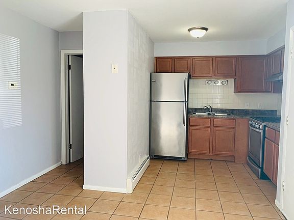 2nd image of 5226 42nd Ave #5226