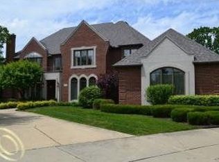 2784 Murfield Ct, Rochester, MI 48306