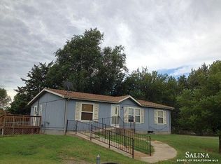 305 W 2nd St, Tescott, KS 67484