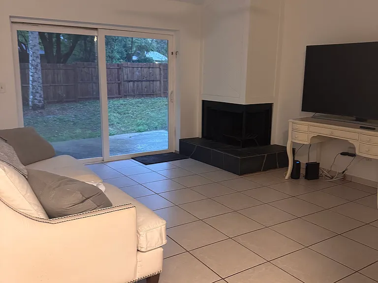 744 N Gretna Ct — Photo 5