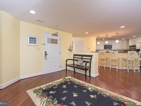 4th image of 2 15th St Unit 508