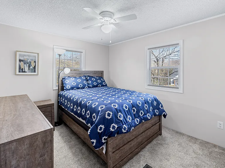 110 Couch St — Photo 17
