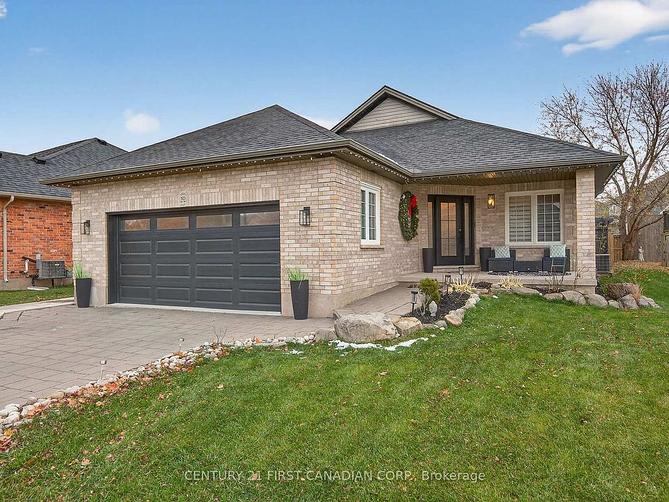 1st image of 292 Thorn Dr