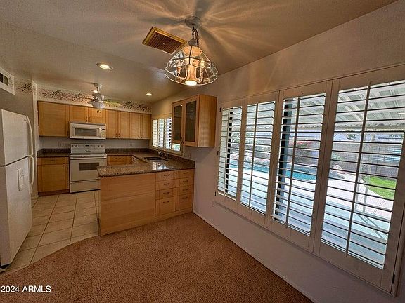 4th image of 1037 W Hermosa Dr