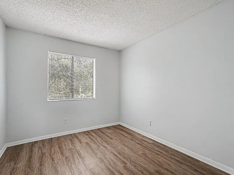 2181 Agora Cir SE — Photo 12