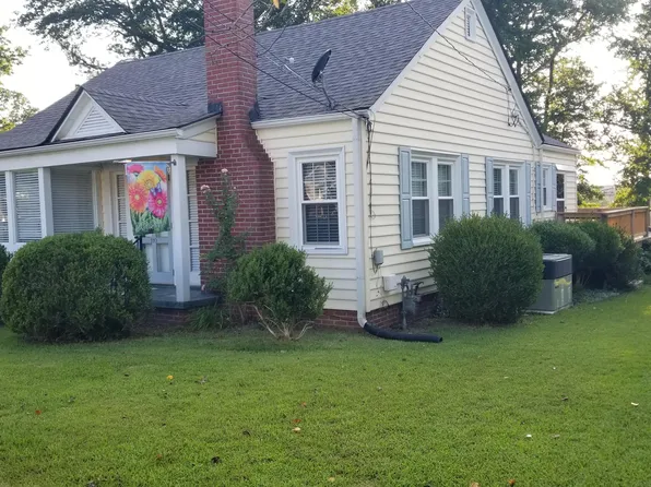 110 N Collins Street, Nashville, NC 27856