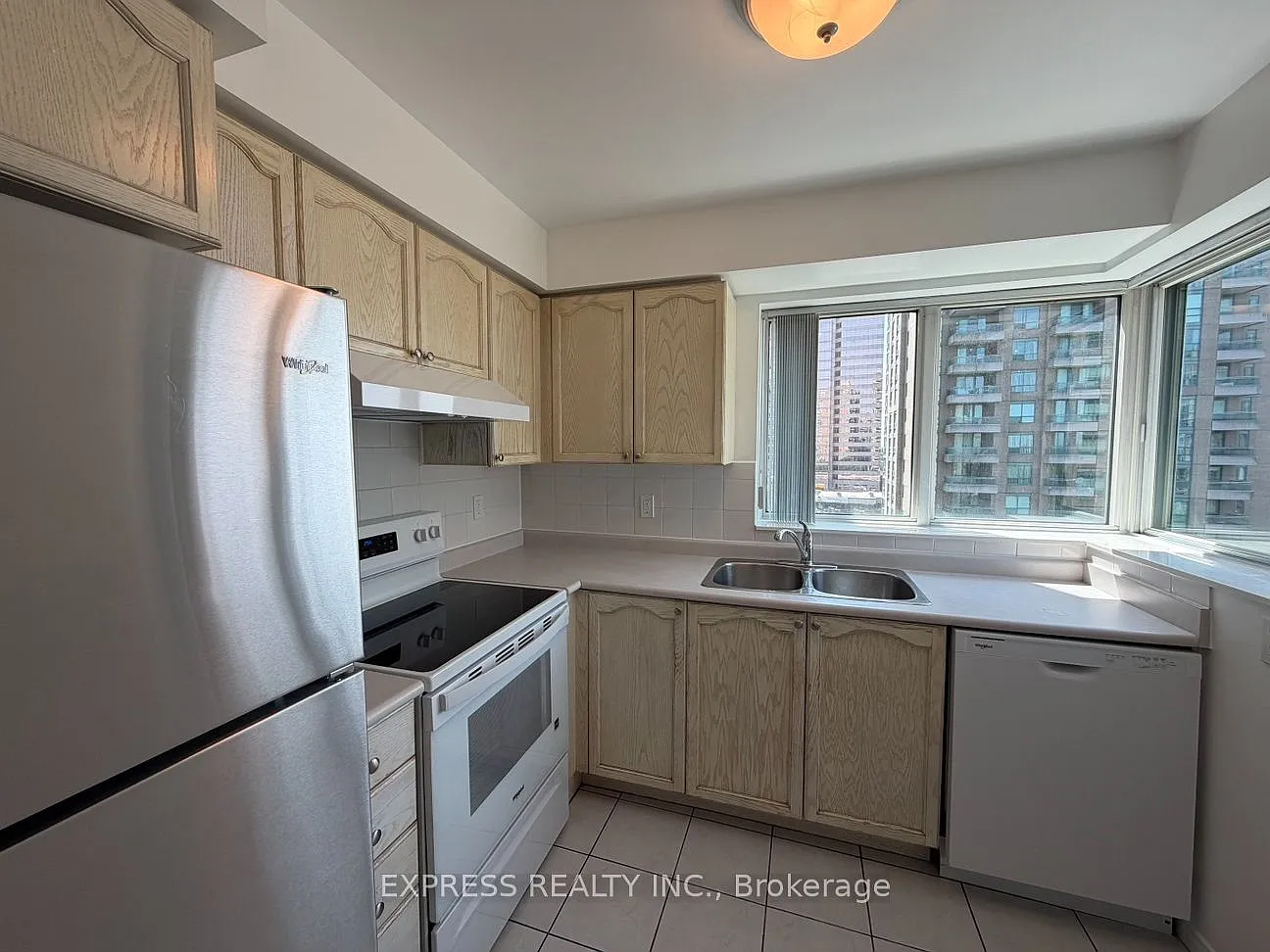 2 bed, $3,100 — Photo 2