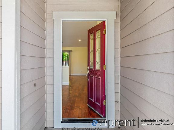 3rd image of 7299 Valley Trails Dr