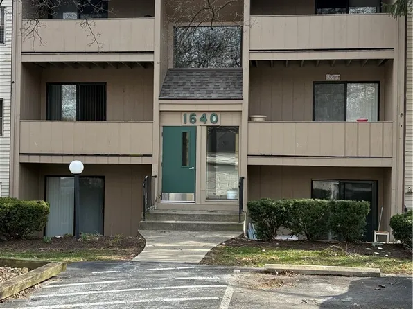 1640 Juniper Dr, Westlake, OH 44145