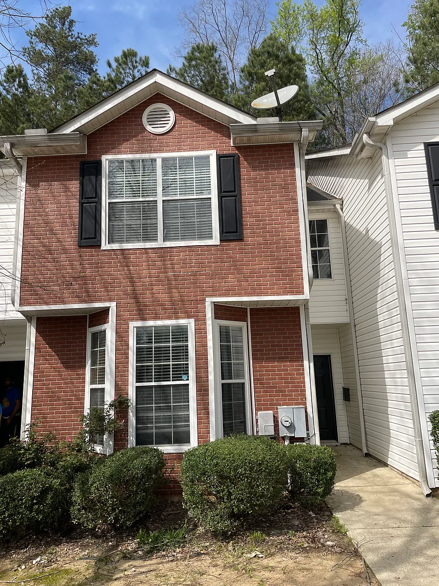 Building Photo - 7690 Creekside Ln