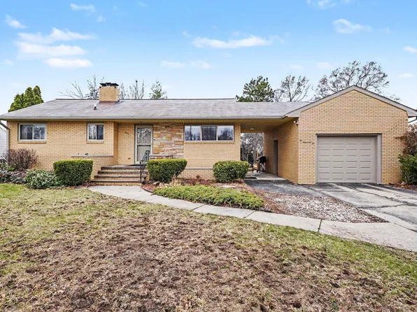 2002 S Farragut St, Bay City, MI 48708