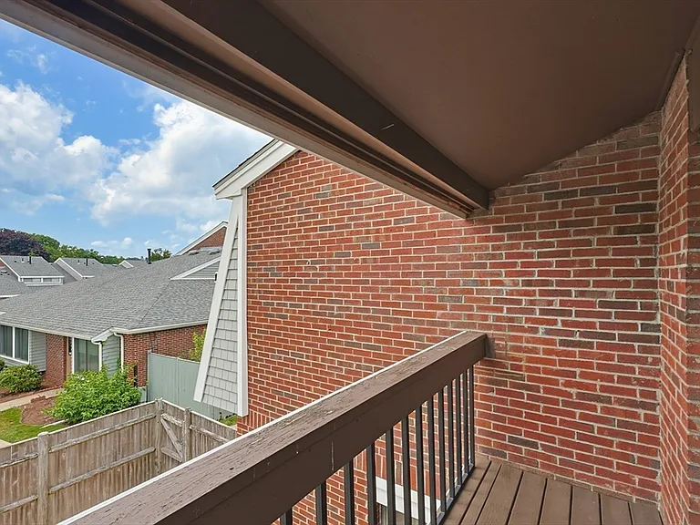 52 Rosewood Dr #52 — Photo 34