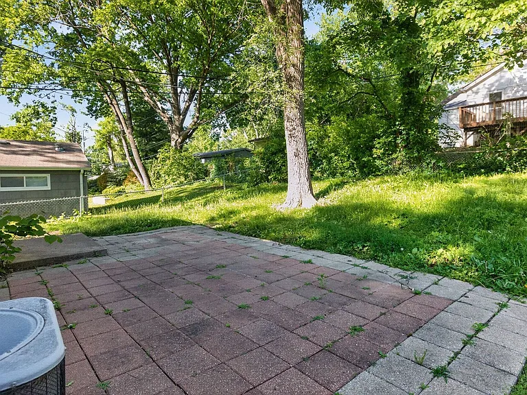 7821 Birch St — Photo 15