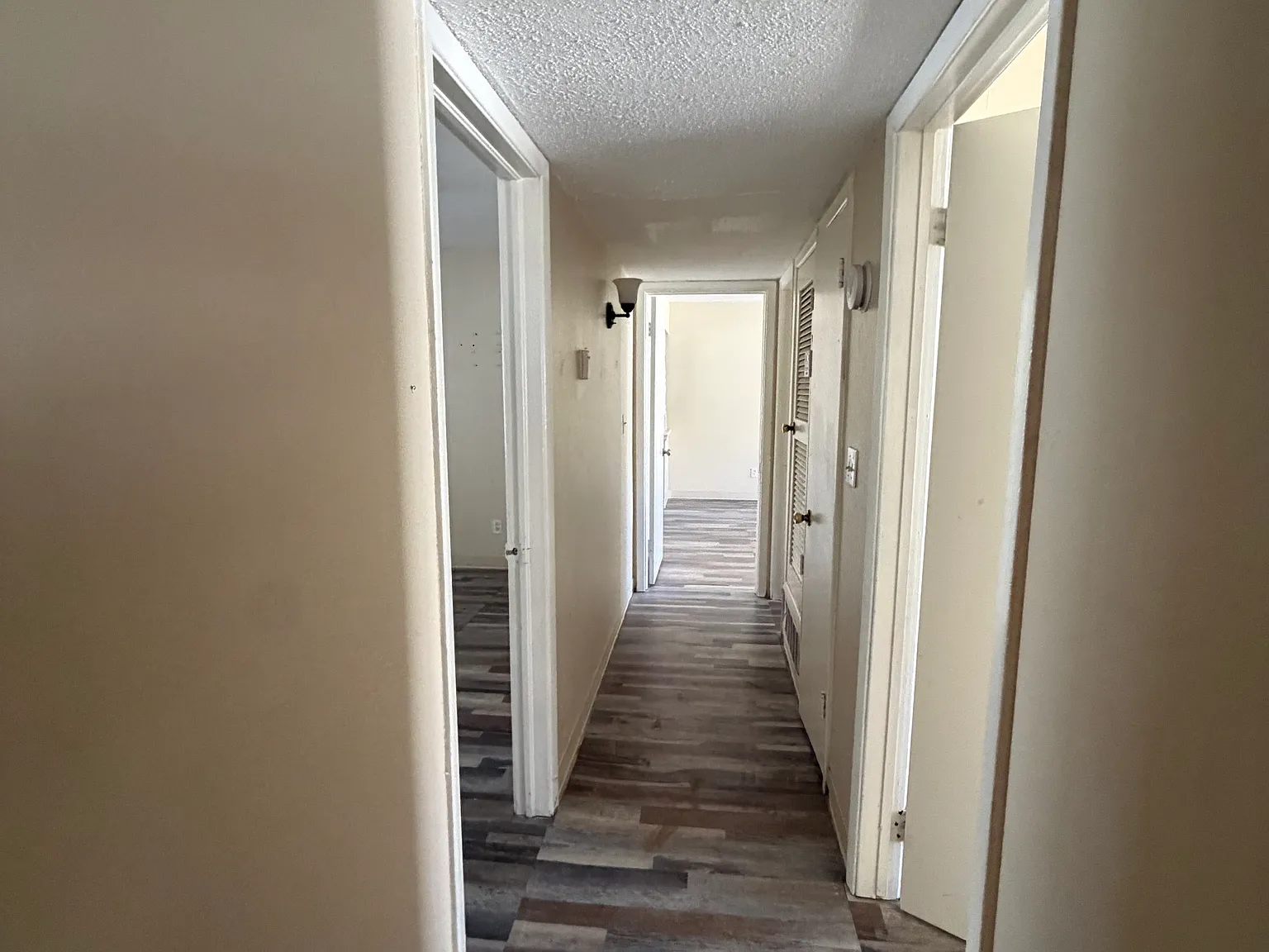 3 bed, 1200 sqft, $1,400 — Photo 4