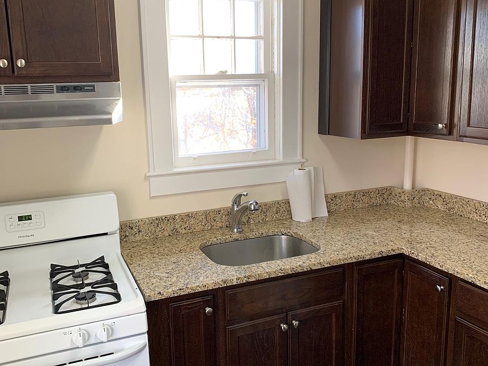 2nd image of 7 Holland Ave