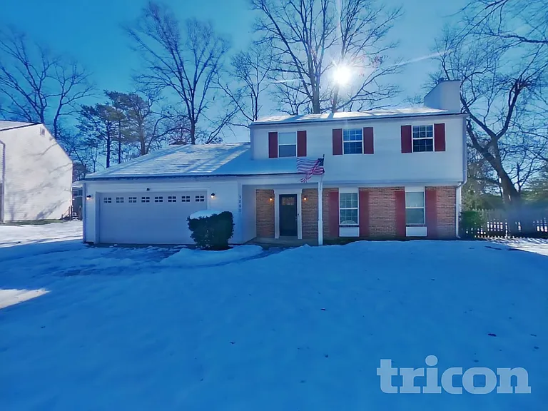 1202 Addison Ct — Photo 2