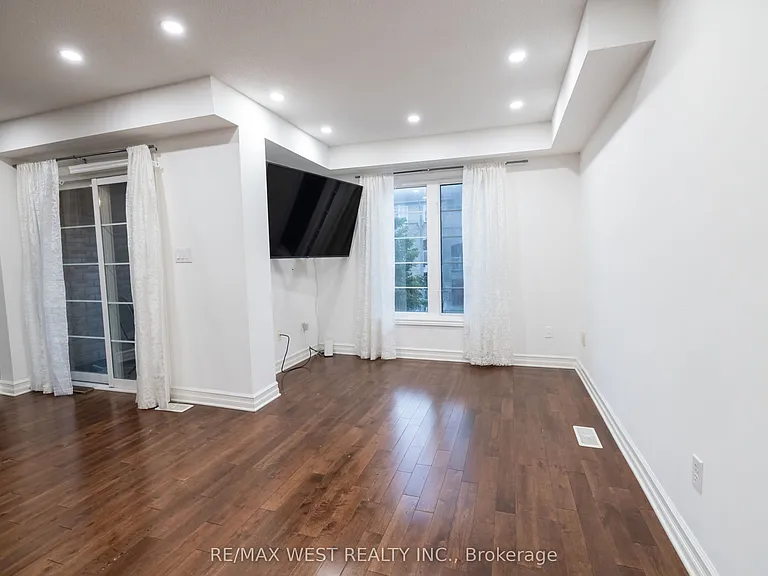 17 Thornharrold St — Photo 5