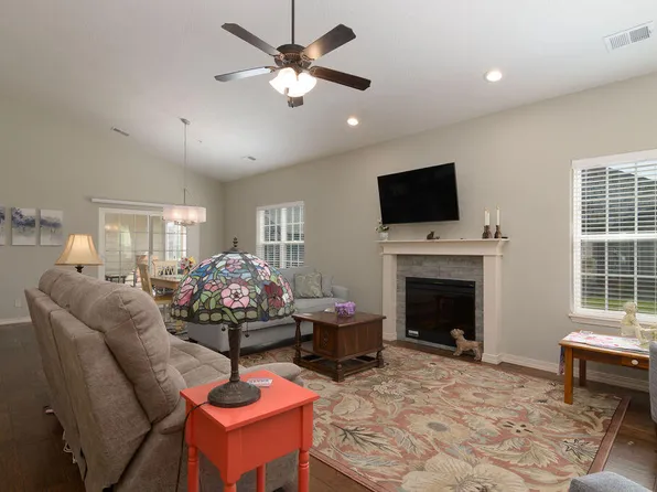 142 Rue De Villa Circle, Branson, MO 65616