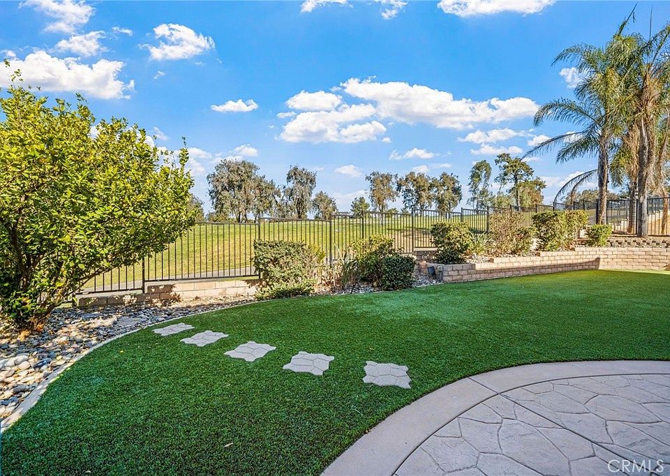 1st image of 38489 Clearbrook Dr