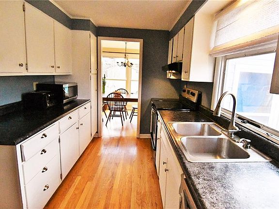 4th image of 106 Calumet Dr