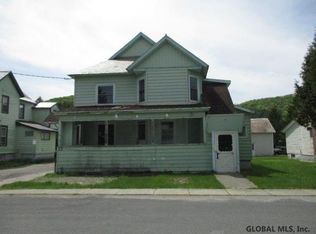 13 Lincoln St, Granville, NY 12832