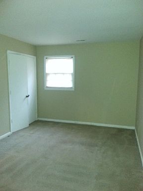 4th image of 4818 Farm Pond Ln