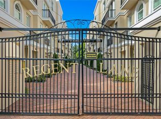 408 Regent Ln N, Saint Petersburg, FL 33701