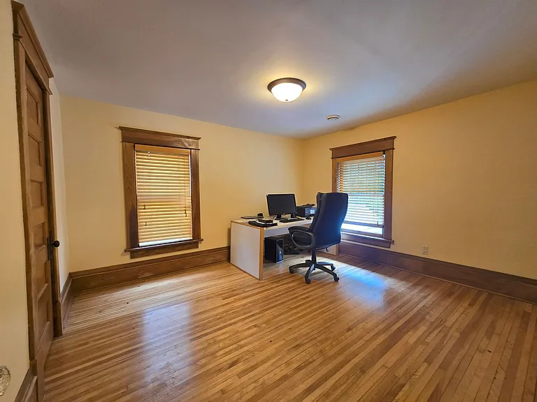 670 Ottawa Ave — Photo 11