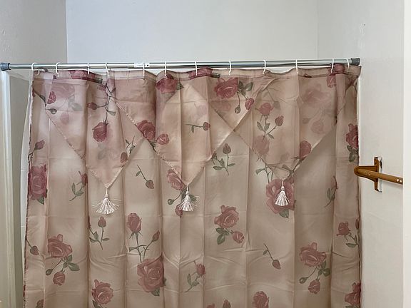 shower 1rst floor