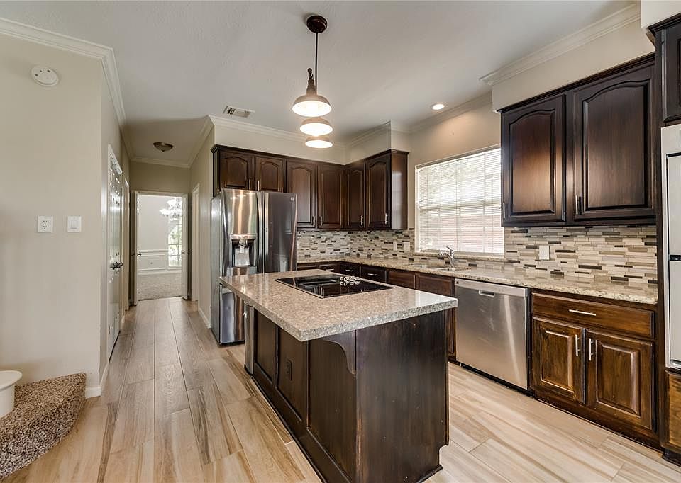 1st image of 3006 Colony Crossing Dr