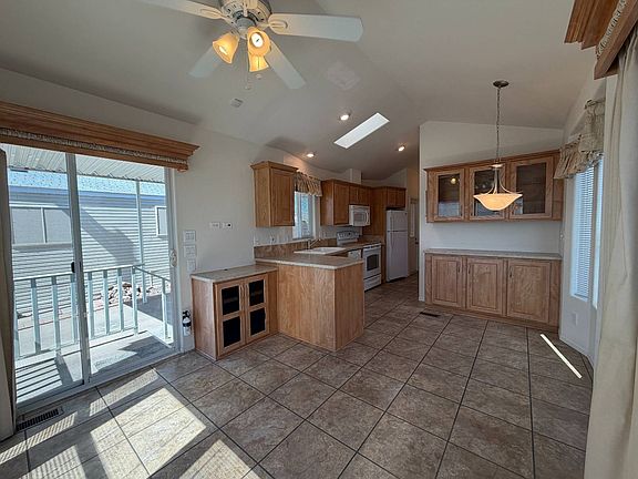 5th image of 4700 E Main St #501