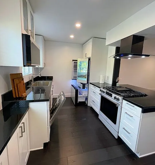 525 Broadway St #3 — Photo 9