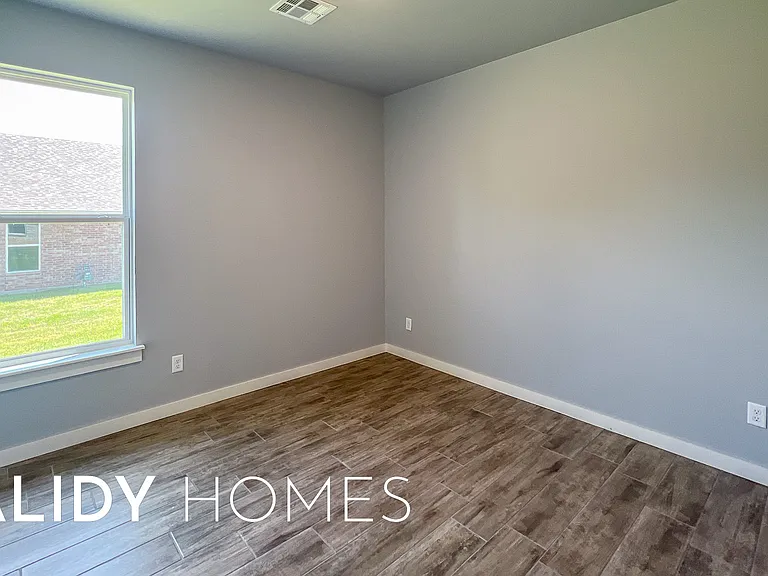 1724 Salma Rd — Photo 22