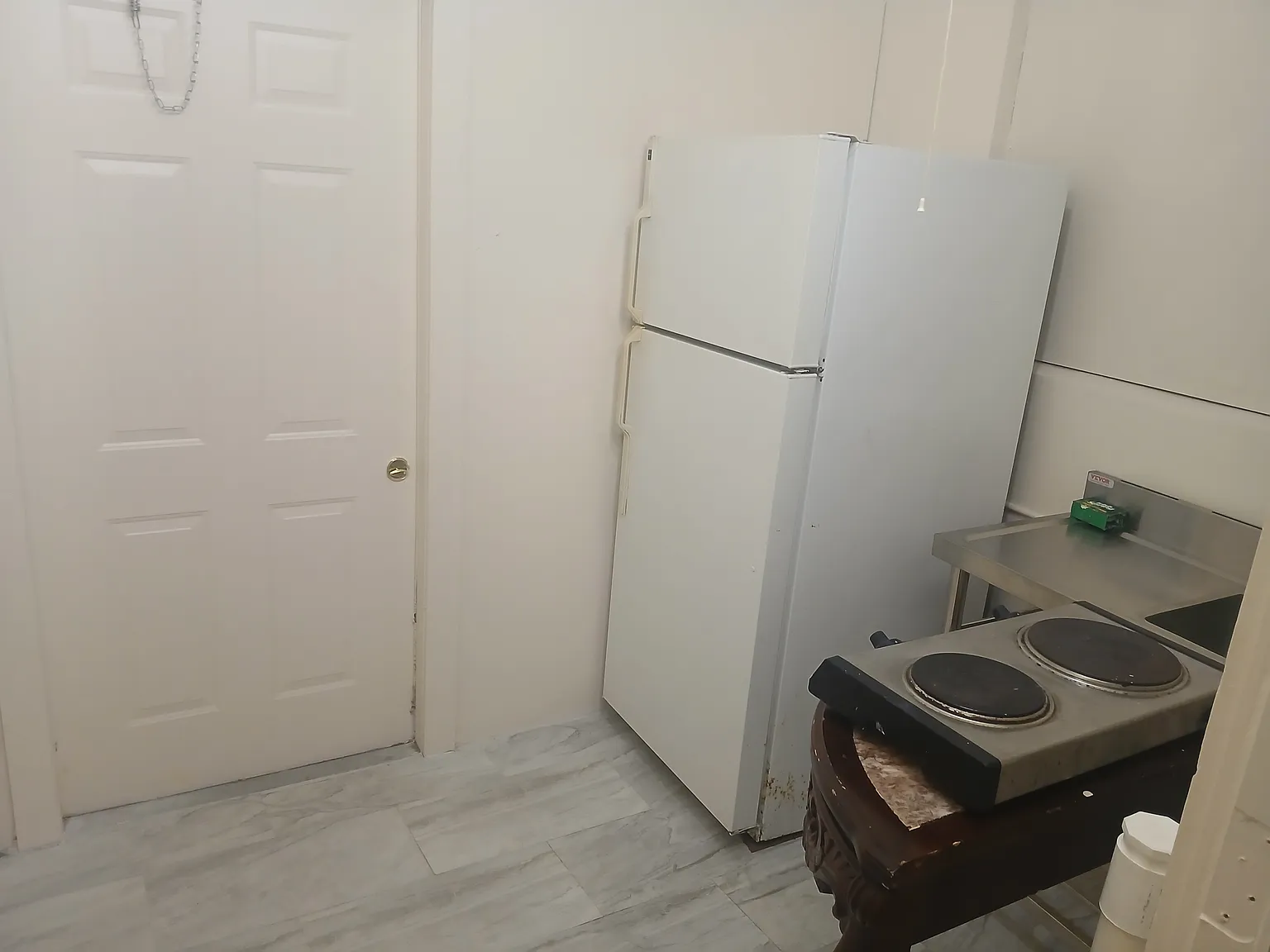 1 bed, 425 sqft, $1,050 — Photo 4