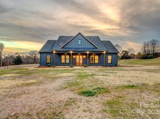 648 Kiser Rd, Bessemer City, NC 28016