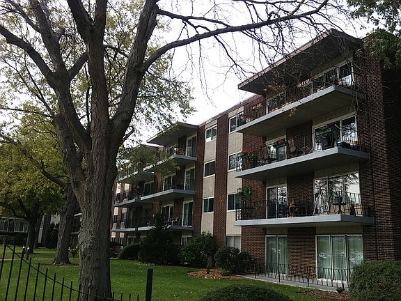 3rd image of 5540 Walnut Ave APT 17A