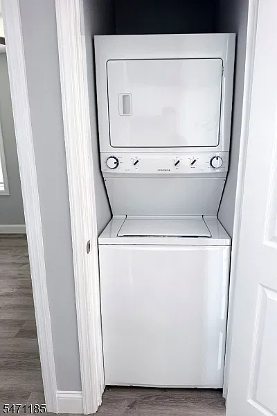 2 bed, 1.0 bath, $2,400 — Photo 3