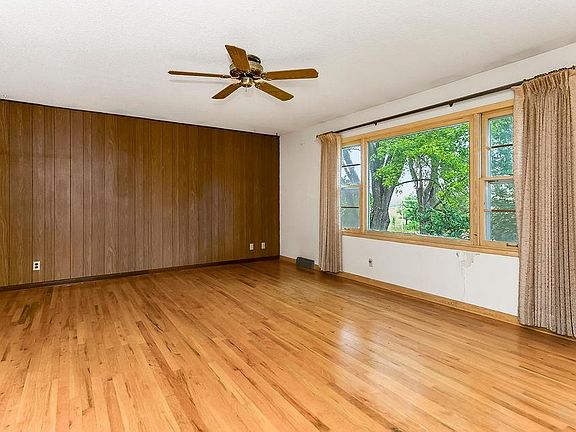 3rd image of 16623 Fort Riley Rd