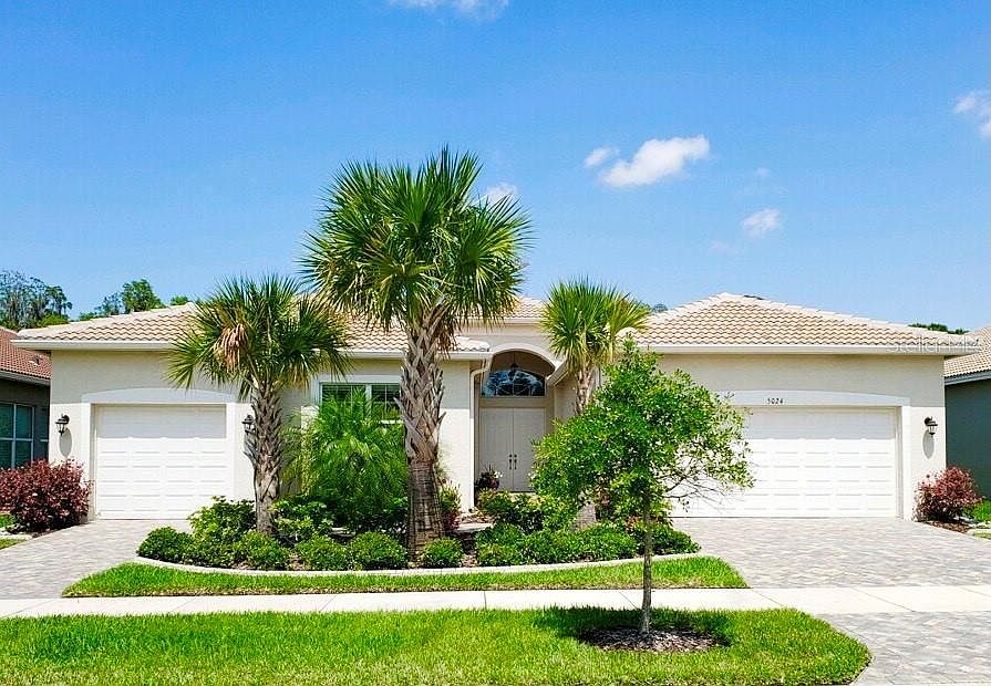 1st image of 5024 Emerald Isle Dr