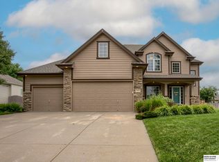 5715 N 153rd St, Omaha, NE 68116