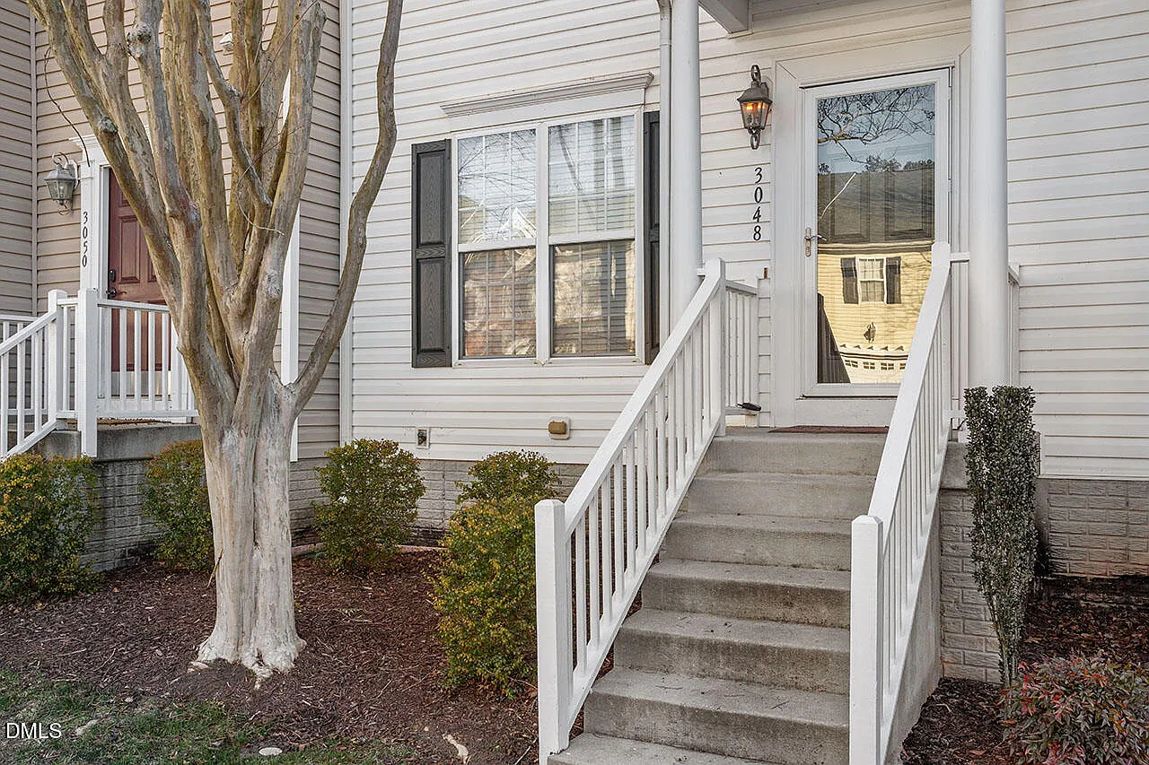 3 bed, 3.5 bath, $1,875 — Photo 2