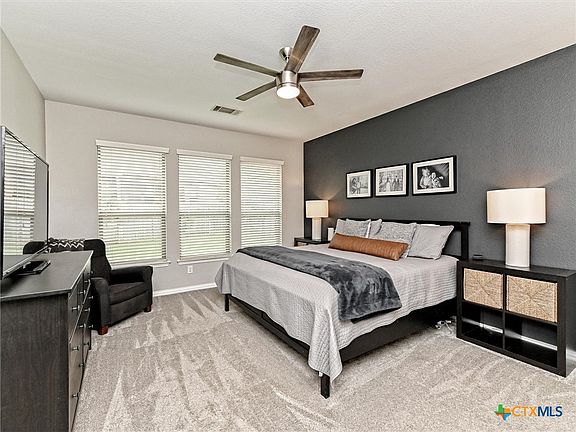 4th image of 2601 Estefania Ln